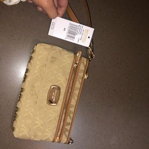 Micheal Kors Large Wristlet
